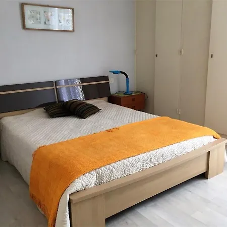 F2 Avec Terrasse, Parking Et Wifi, Animaux Acceptés, Proche Amélie-les-bains. - Fr-1-703-13 *