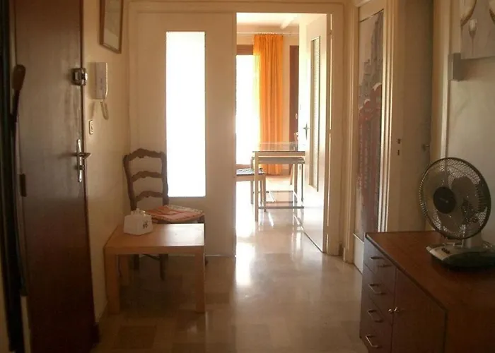 F2 Avec Terrasse, Parking Et Wifi, Animaux Acceptes, Proche Amelie-les-bains. - Fr-1-703-13 Apartmán